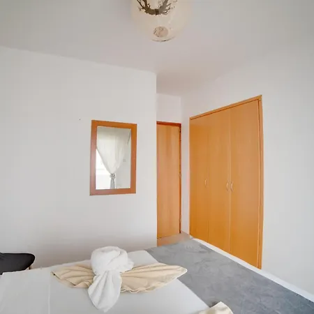 Cozy Mackenzie Getaway Апартаменты Ларнака